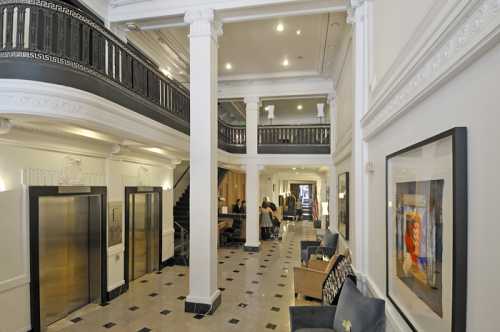 Powell Hotel 002